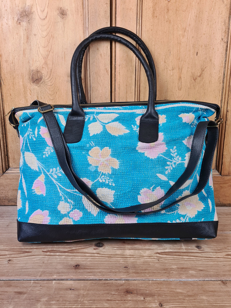 Overnight tote bag blues and greens