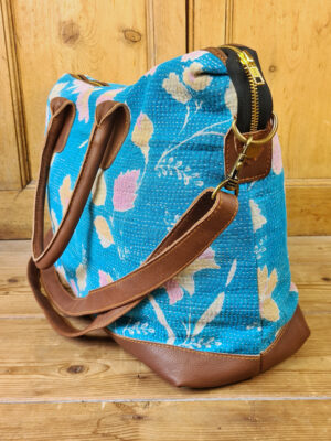 Overnight tote bag blues and greens