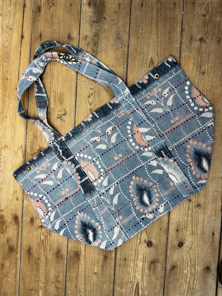 Colourful cotton kantha bags, pockets and purses, great for organising the smaller things in life. Made from recycled kantha quilts for the perfect accessory.