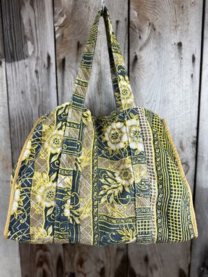 Colourful cotton kantha bags, pockets and purses, great for organising the smaller things in life. Made from recycled kantha quilts for the perfect accessory.