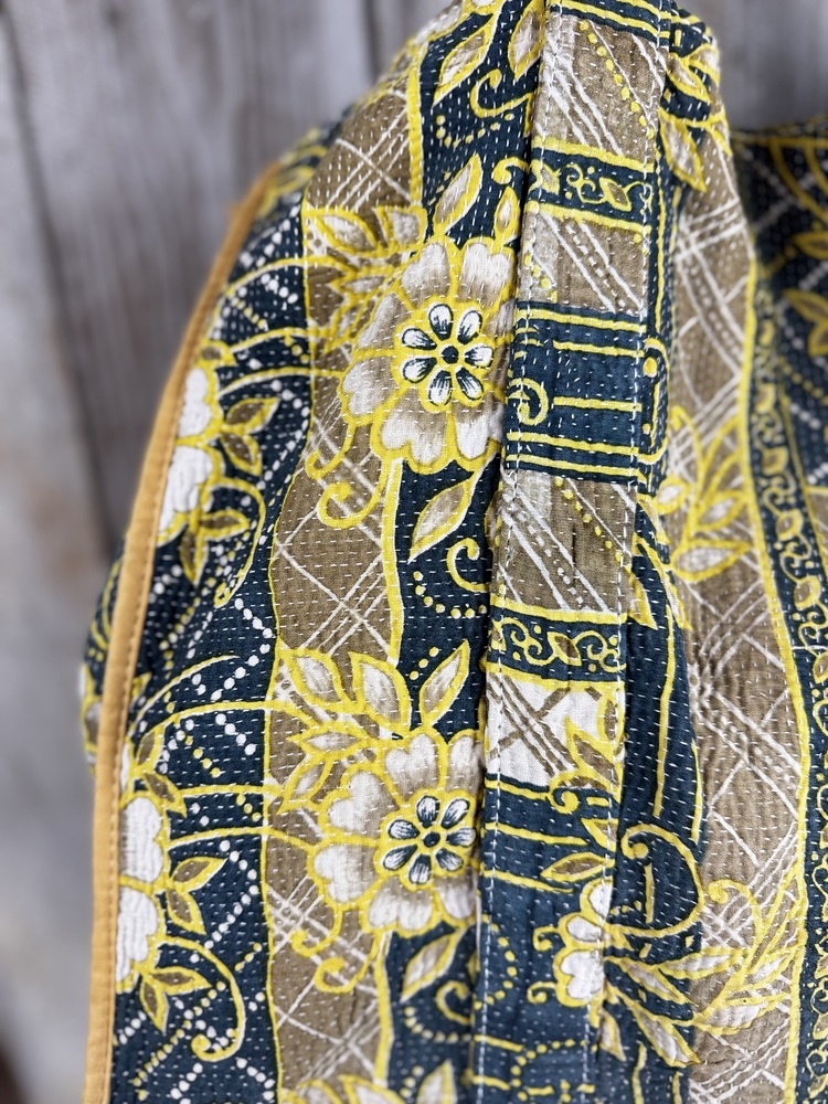 Colourful cotton kantha bags, pockets and purses, great for organising the smaller things in life. Made from recycled kantha quilts for the perfect accessory.