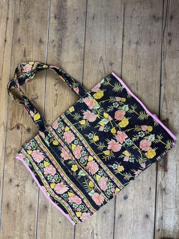 Colourful cotton kantha bags, pockets and purses, great for organising the smaller things in life. Made from recycled kantha quilts for the perfect accessory.