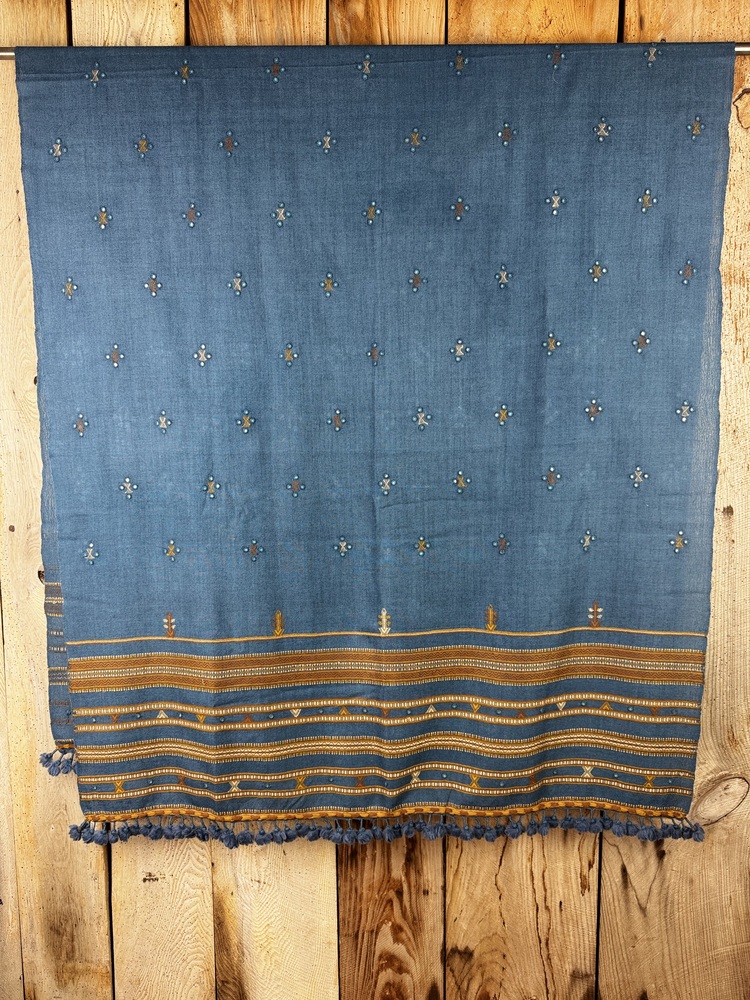 Hand woven Bhujodi scarves dyed with natural dyes, a cosy warm addition to your outfit.