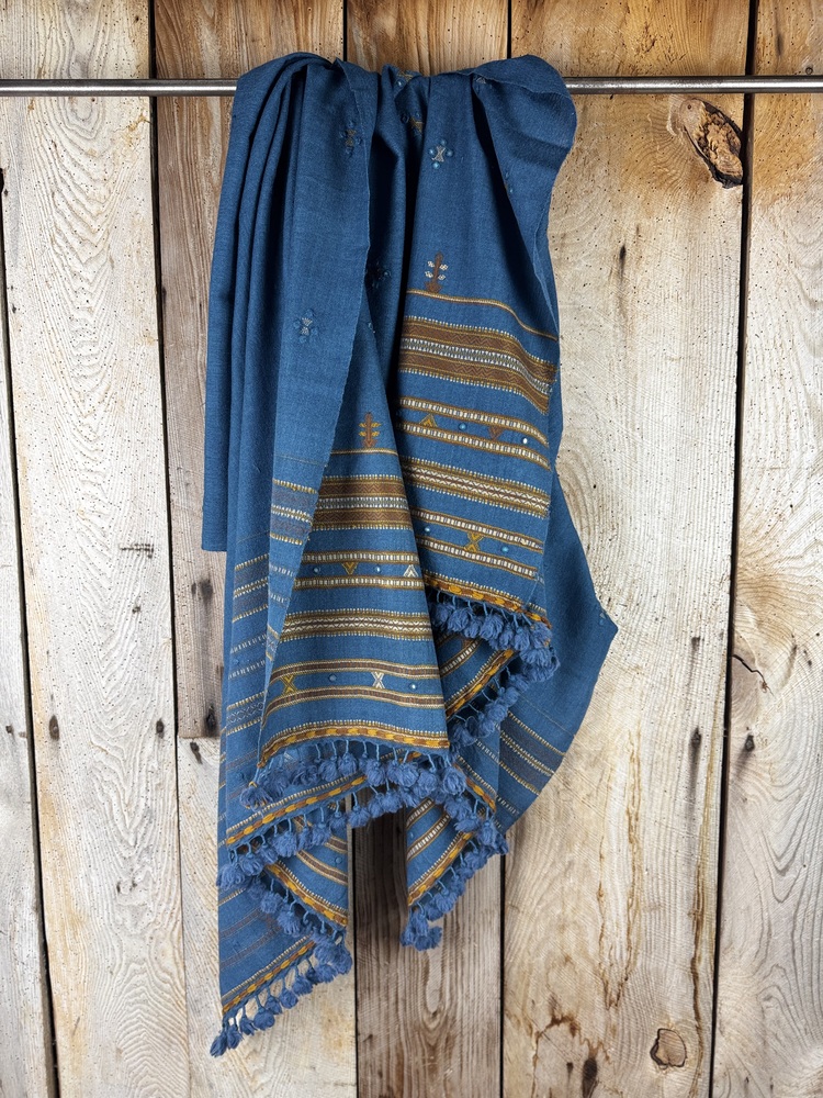 Hand woven Bhujodi scarves dyed with natural dyes, a cosy warm addition to your outfit.